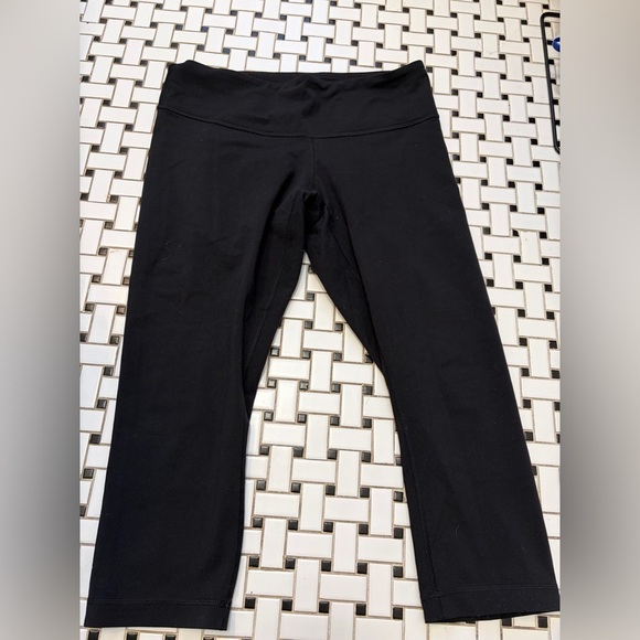 lululemon athletica Pants - Lululemon Athletica Classic Black Capris